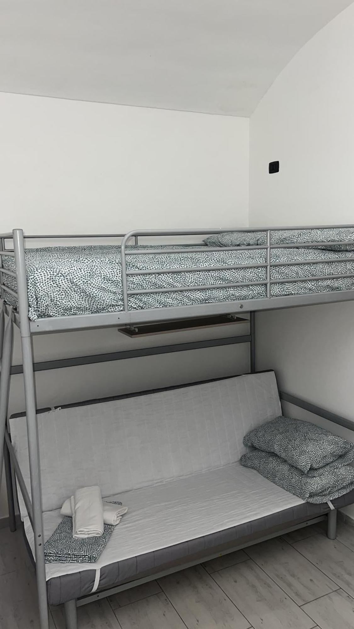 Апартаменты Bed2Go Brescia Турин Экстерьер фото